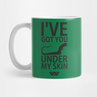 Under my skin black Mug